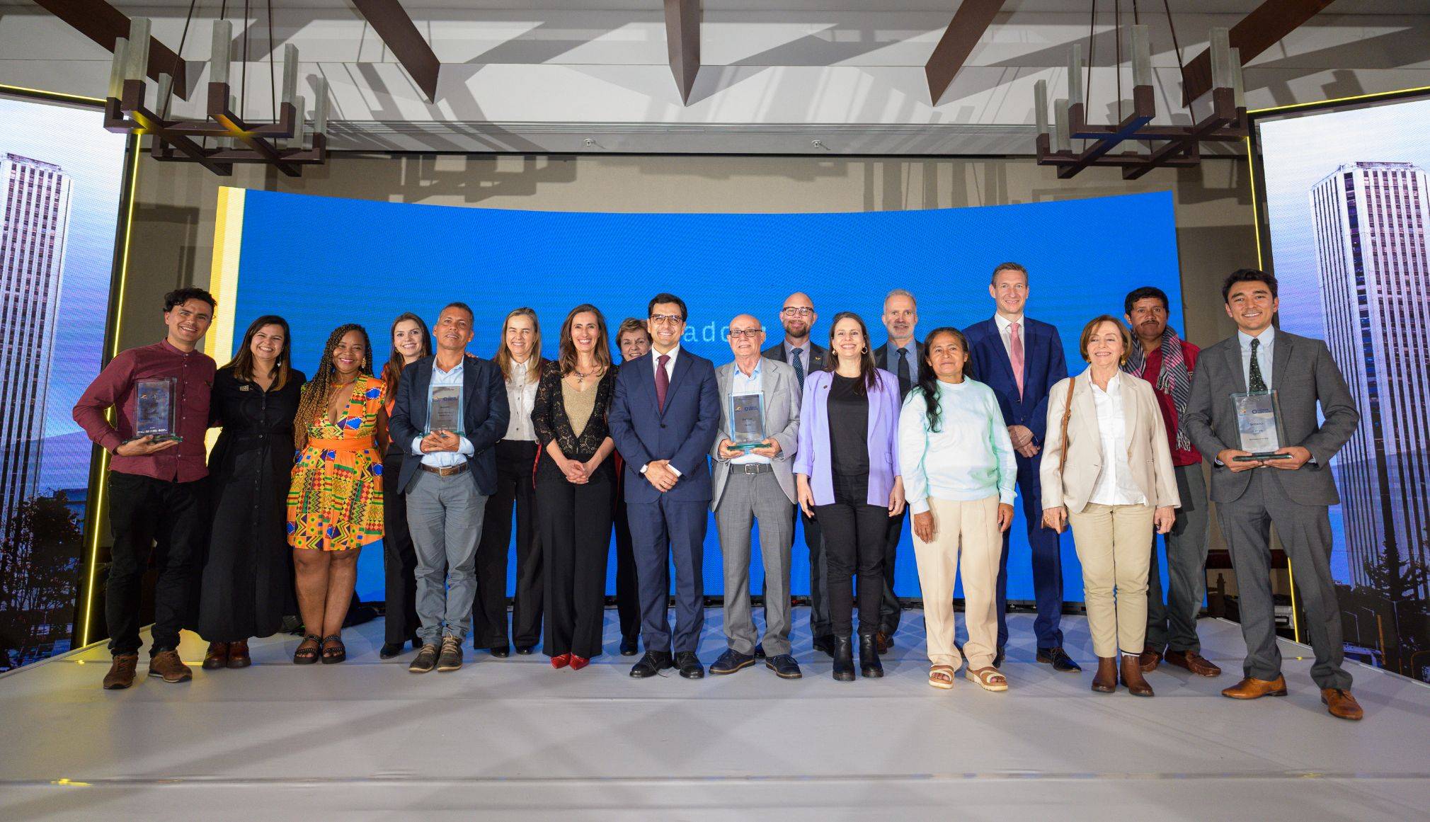 Empresas ganadoras del Premio Emprender Paz 2024